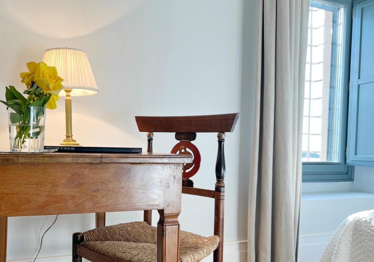 Castillo De Corvinos Bed & Breakfast *