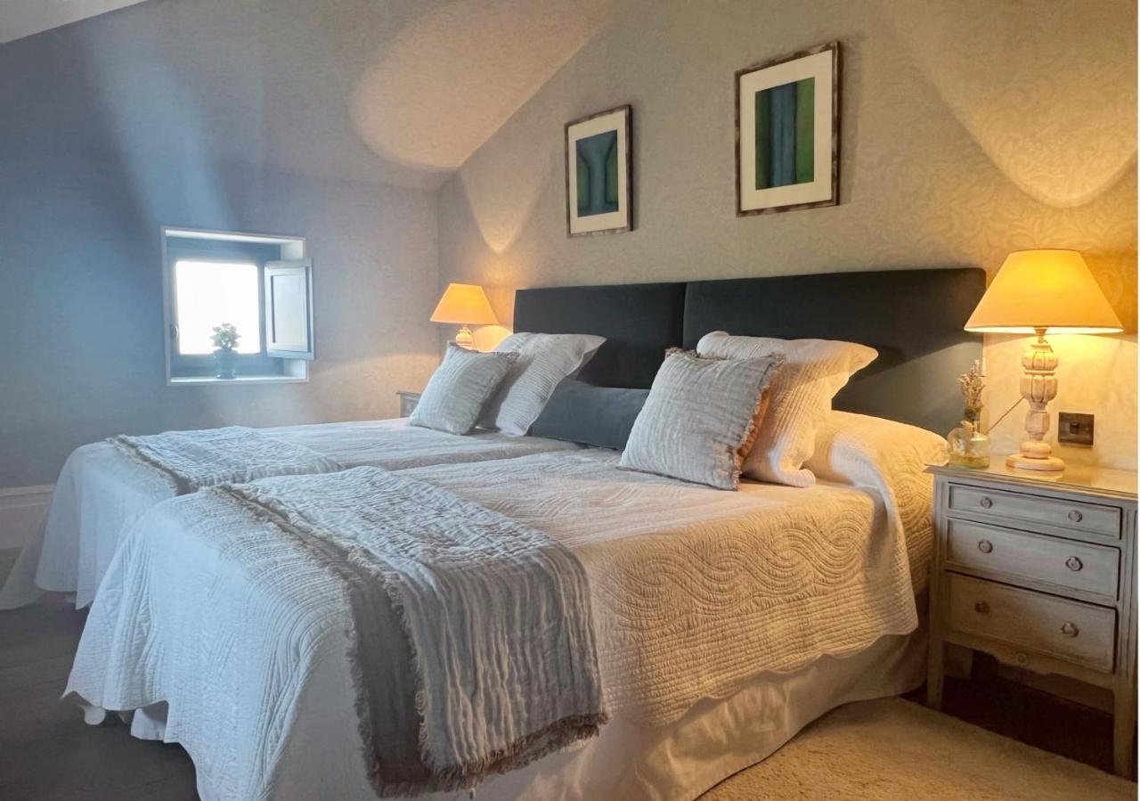 Castillo De Corvinos Bed & Breakfast *