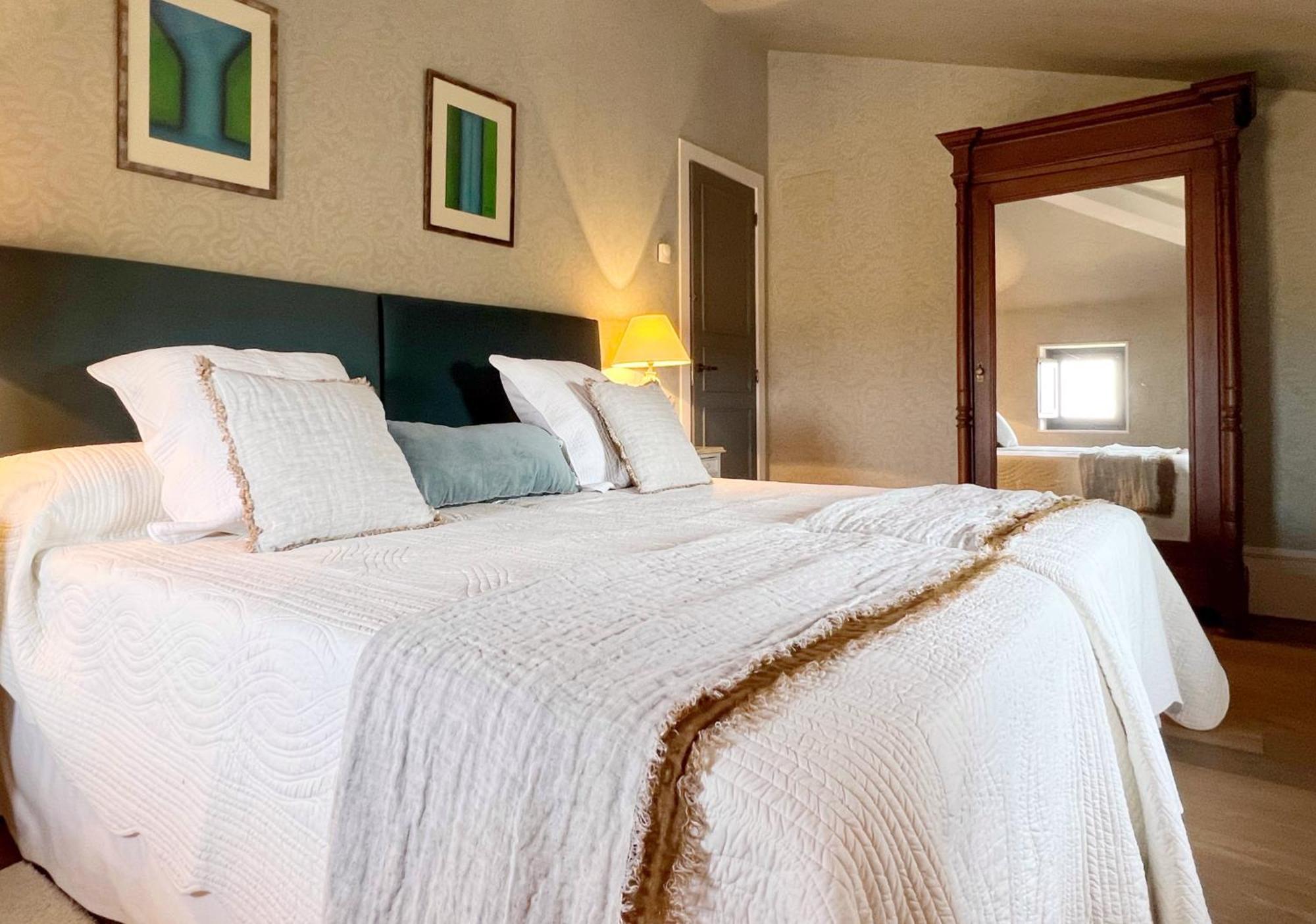 Bed & Breakfast Castillo De Corvinos