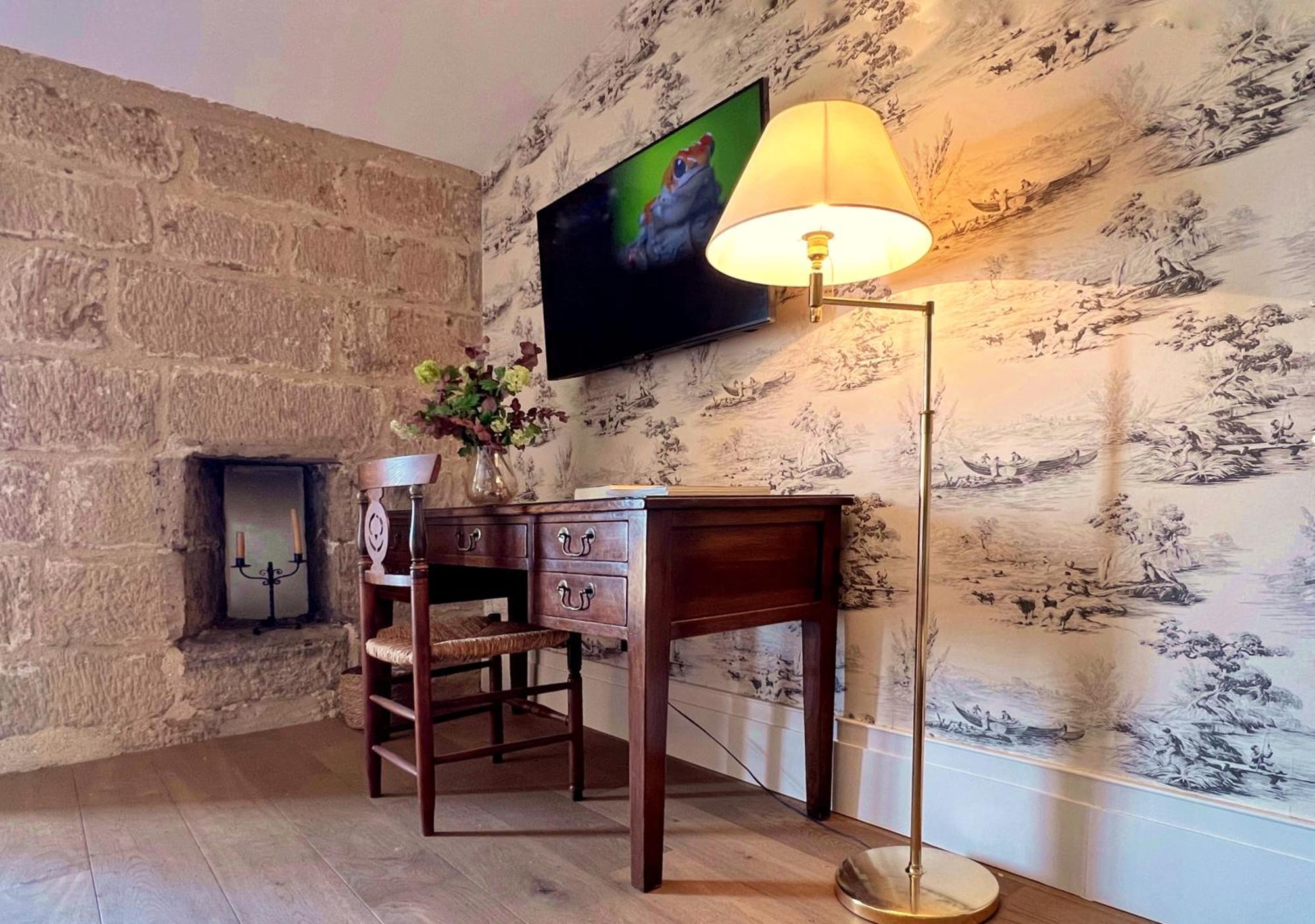 Bed & Breakfast Castillo De Corvinos *